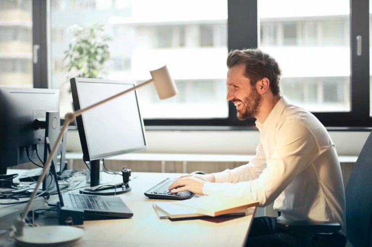 The impact of vegetation on the well-being of office employees