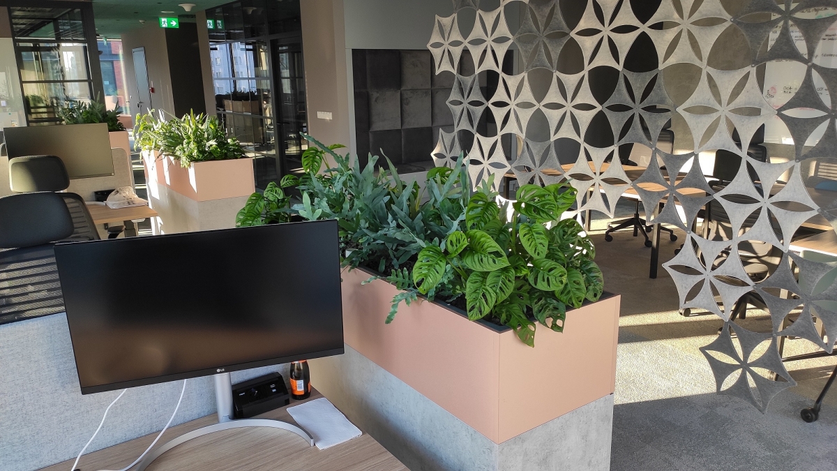 ielone-sciany-z-zywych-roslin-w-firmie-vodeno-1